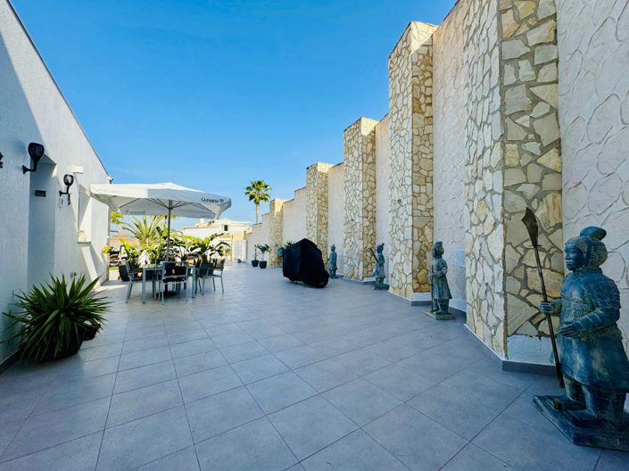 Image No.16-6 Bed Villa for sale