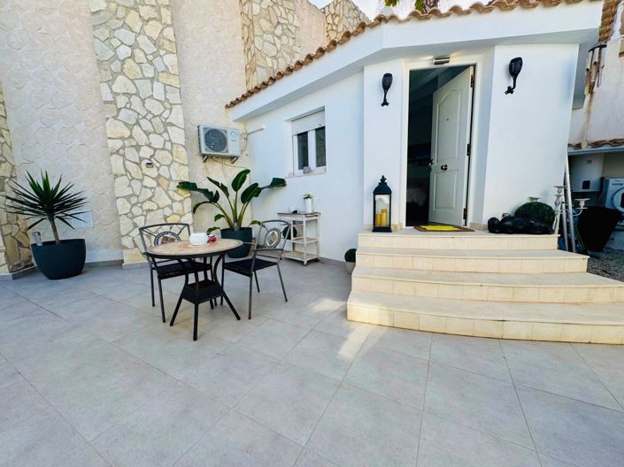 Image No.19-6 Bed Villa for sale