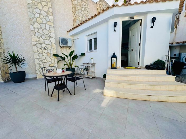 Image No.19-6 Bed Villa for sale