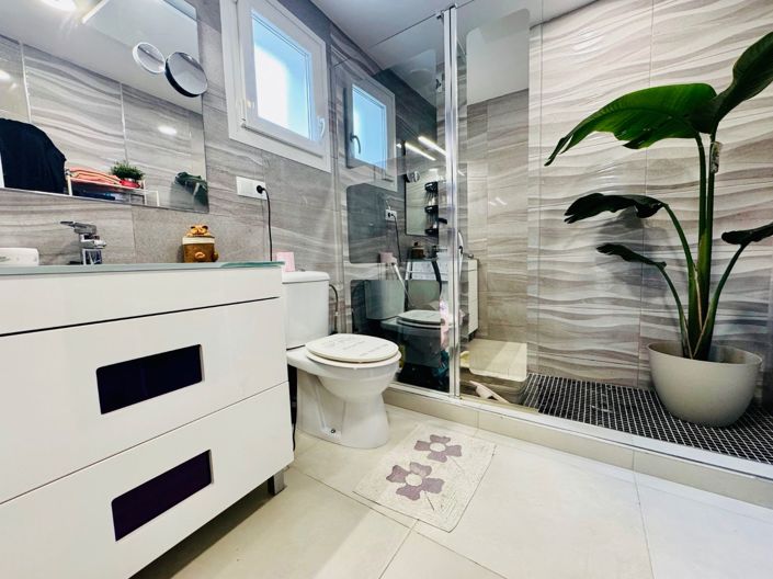 Image No.37-6 Bed Villa for sale