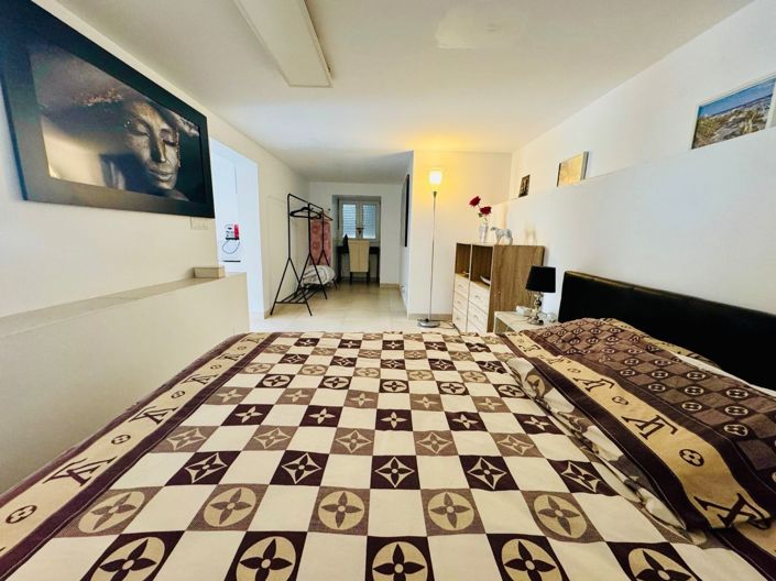 Image No.40-6 Bed Villa for sale