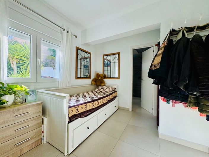 Image No.47-6 Bed Villa for sale