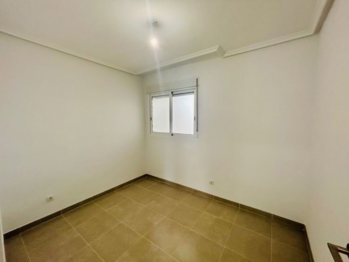 Image No.12-Appartement de 4 chambres à vendre à Daya Nueva