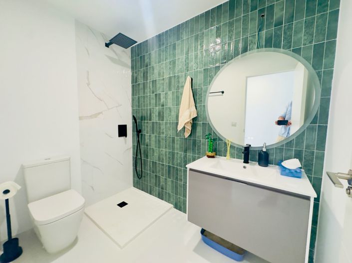 Image No.22-2 Bed Apartment for sale