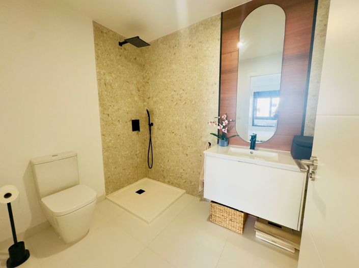 Image No.9-2 Bed Apartment for sale