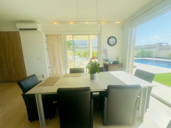 Image No.15-Villa de 4 chambres à vendre à Torrevieja