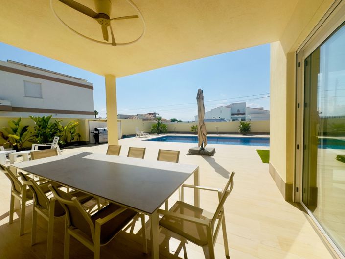 Image No.41-Villa de 4 chambres à vendre à Torrevieja