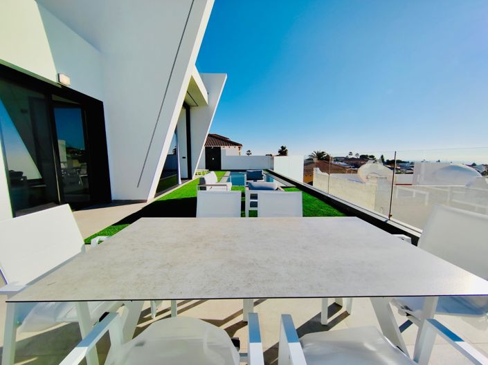 Image No.15-3 Bed Villa for sale
