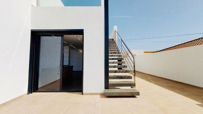 Image No.17-3 Bed Villa for sale