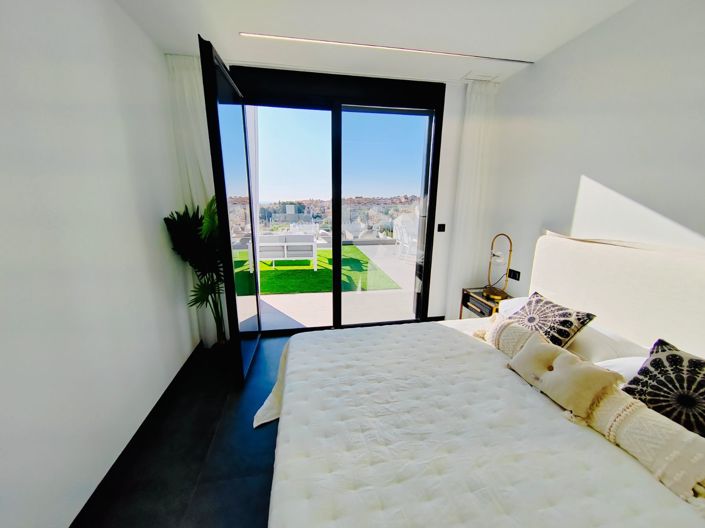 Image No.18-3 Bed Villa for sale