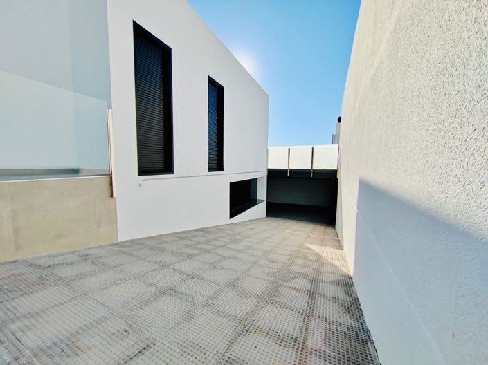 Image No.48-3 Bed Villa for sale