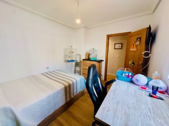 Image No.15-3 Bed Apartment for sale