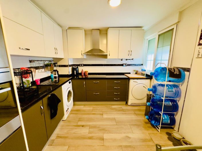 Image No.4-3 Bed Apartment for sale