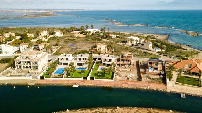 Image No.2-Villa de 5 chambres à vendre à La Manga del Mar Menor