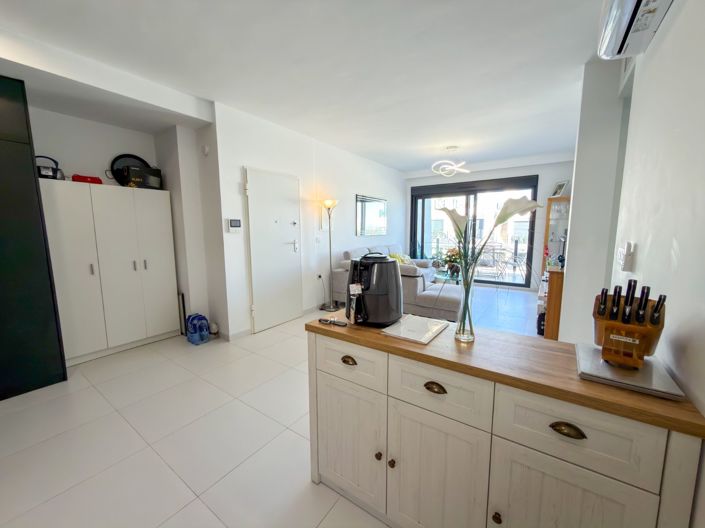 Image No.13-2 Bed Apartment for sale