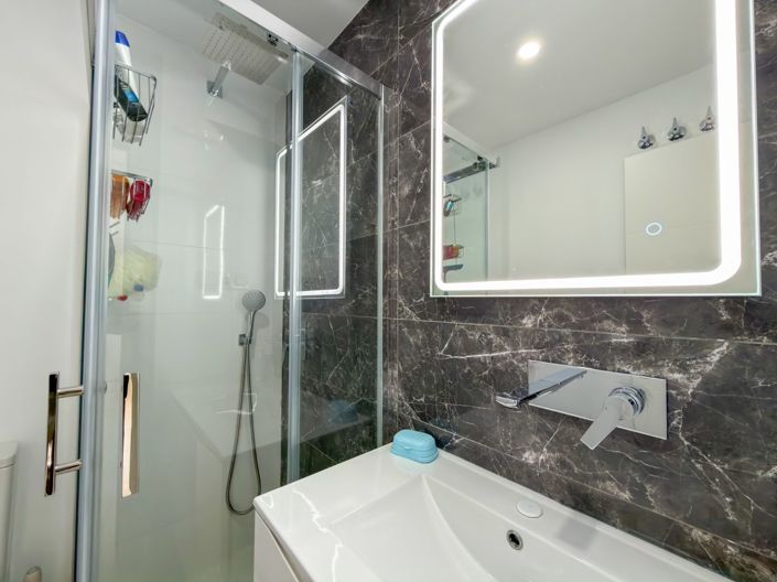 Image No.20-2 Bed Apartment for sale