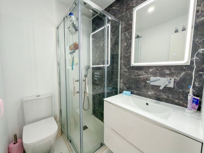 Image No.21-2 Bed Apartment for sale
