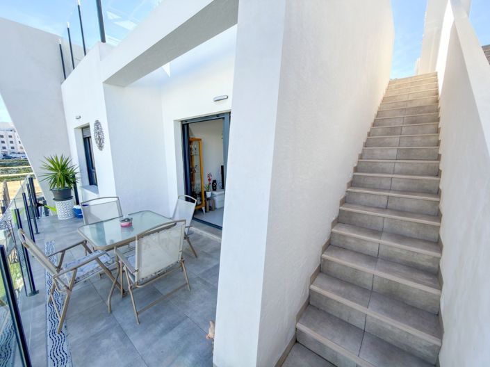 Image No.22-2 Bed Apartment for sale