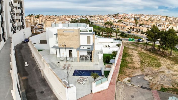 Image No.37-Villa de 4 chambres à vendre à Orihuela Costa