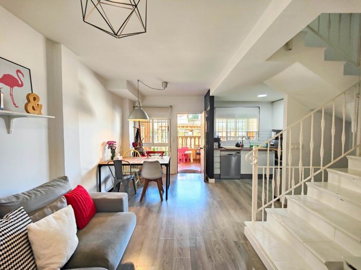 Image No.20-4 Bed House for sale