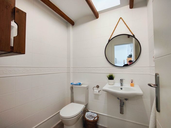 Image No.21-4 Bed House for sale