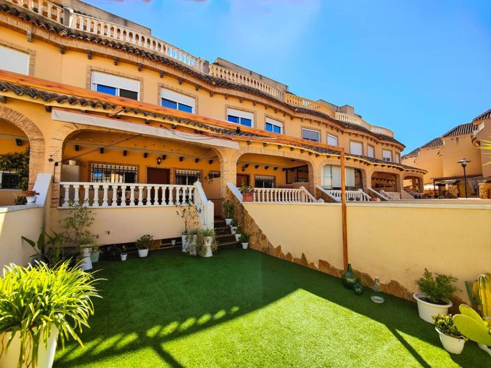 Image No.3-4 Bed House for sale