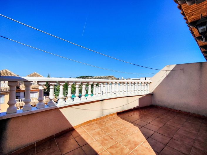 Image No.46-4 Bed House for sale
