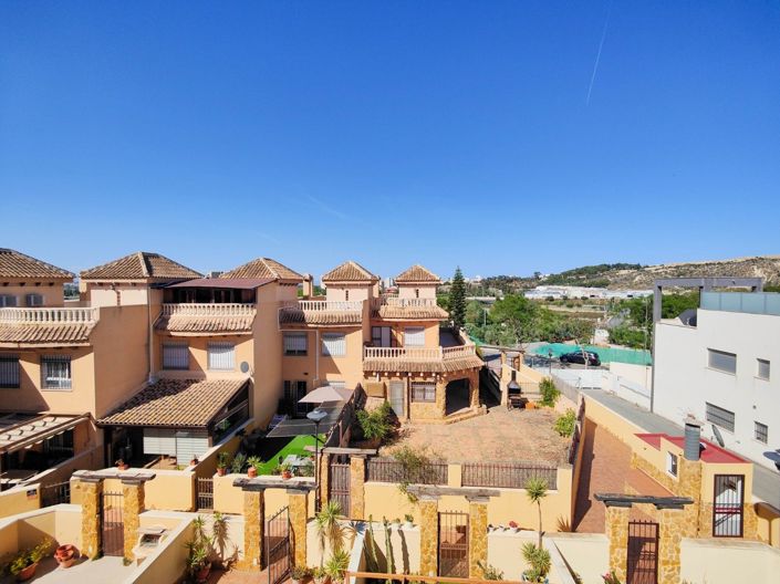 Image No.49-4 Bed House for sale