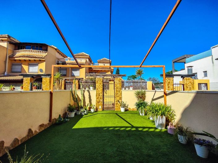 Image No.5-4 Bed House for sale