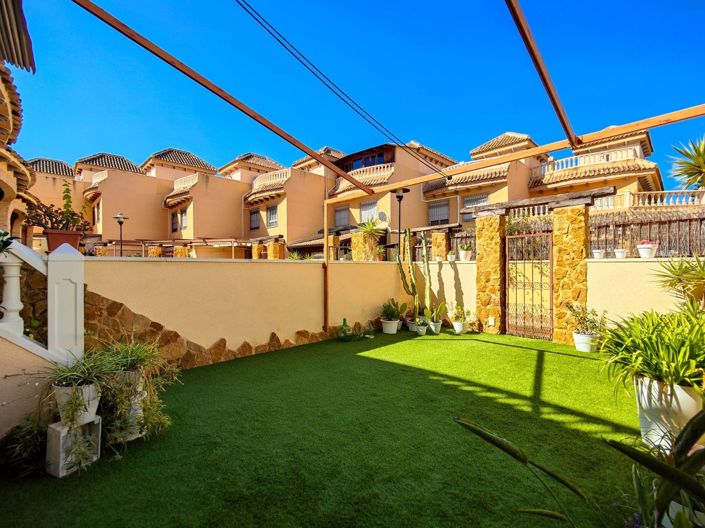 Image No.6-4 Bed House for sale