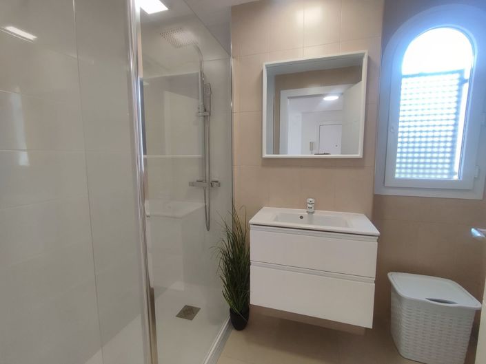 Image No.22-2 Bed Apartment for sale