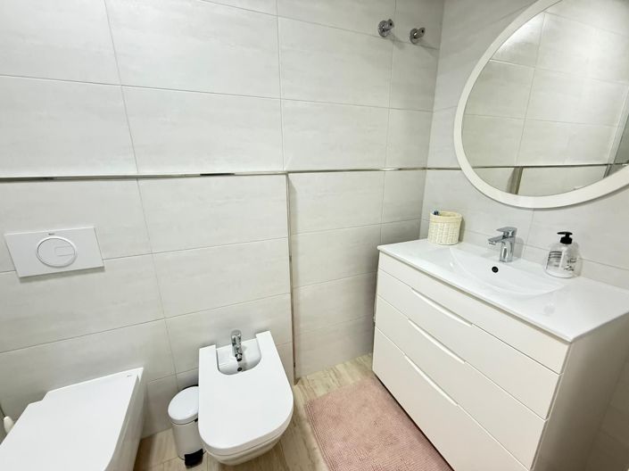 Image No.16-2 Bed House for sale