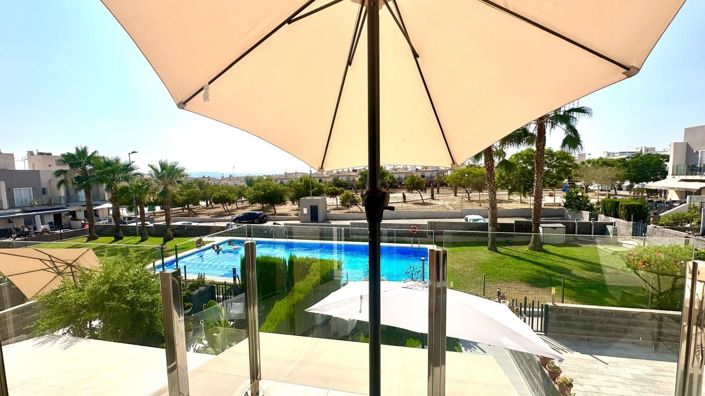 Image No.35-2 Bed House for sale