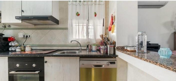 Image No.8-3 Bed Duplex for sale