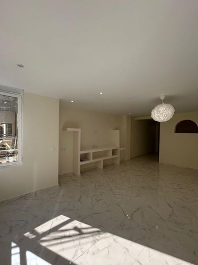 Image No.17-3 Bed Apartment for sale