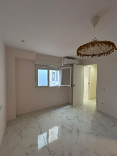 Image No.8-3 Bed Apartment for sale