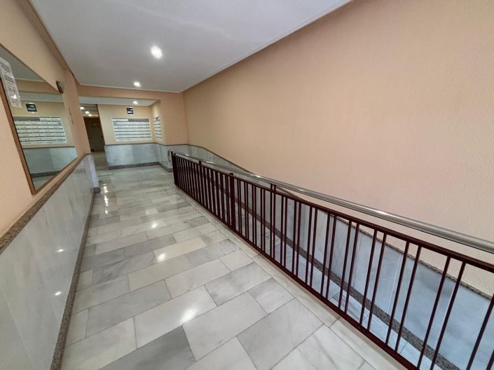 Image No.20-3 Bed Apartment for sale