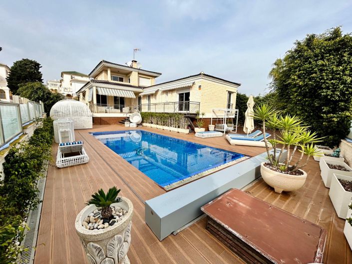 Image No.11-Villa de 5 chambres à vendre à Torrevieja