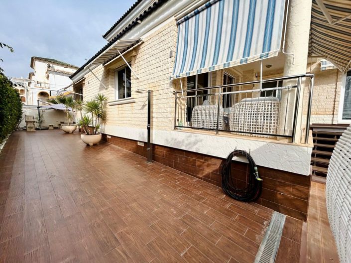 Image No.34-5 Bed Villa for sale