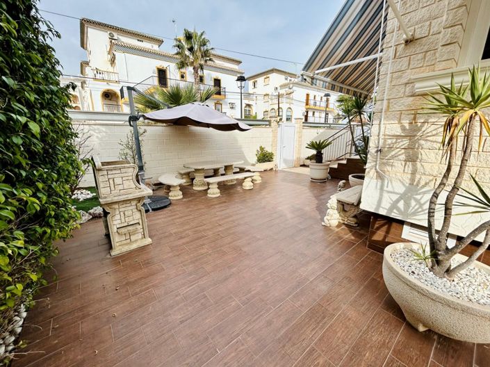Image No.36-Villa de 5 chambres à vendre à Torrevieja