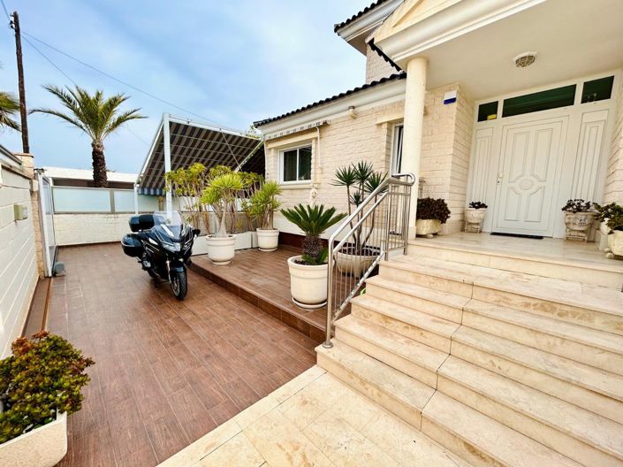 Image No.9-Villa de 5 chambres à vendre à Torrevieja