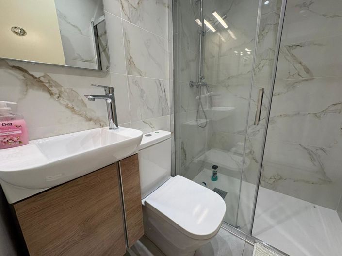 Image No.10-4 Bed Apartment for sale