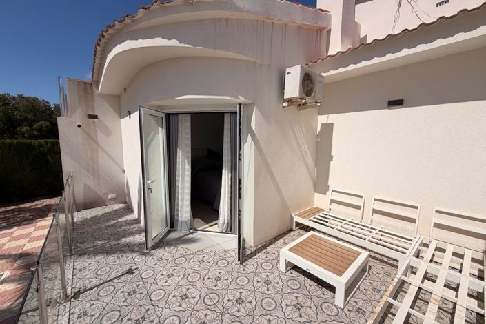 Image No.37-3 Bed Villa for sale