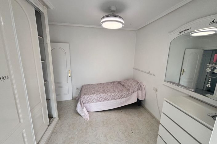 Image No.25-2 Bed Townhouse for sale