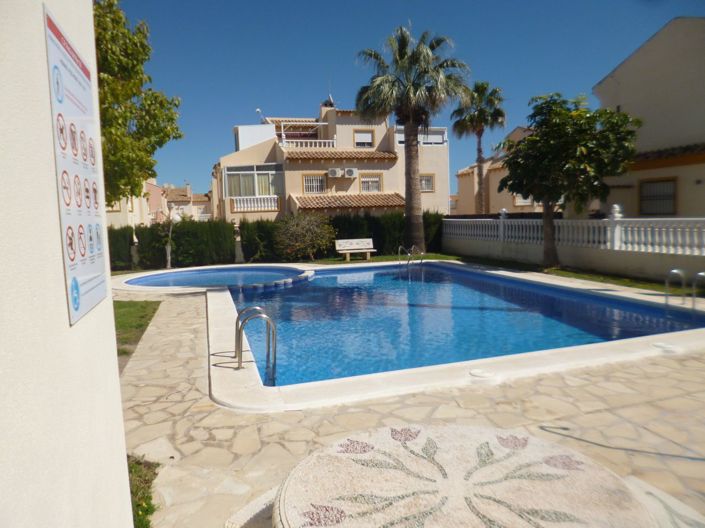 Image No.2-3 Bed House for sale