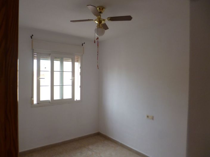 Image No.9-3 Bed House for sale