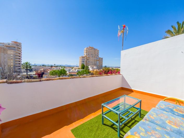 Image No.20-3 Bed House for sale