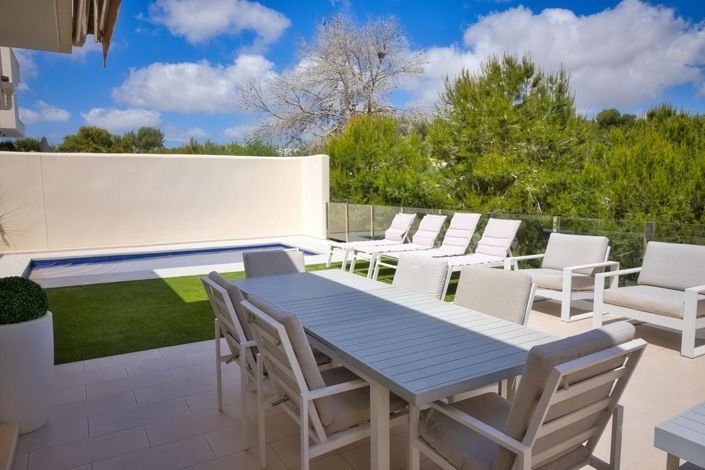 Image No.4-4 Bed House for sale