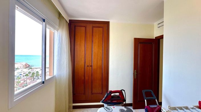 Image No.14-3 Bed Apartment for sale