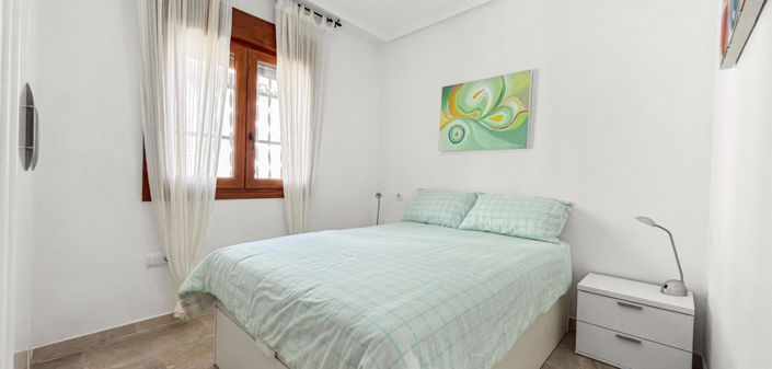 Image No.17-2 Bed Apartment for sale